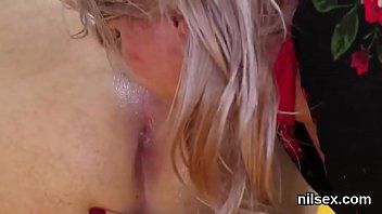 Play Horny chick was taken in butthole assylum for awkward treatment