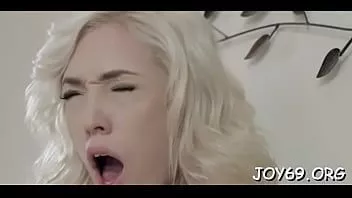 play Dragii se iau cu limba și smulge de jucărie