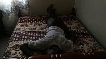 play Трахаю задницу в моей главной спальне с моим другом, который пришел из широкой