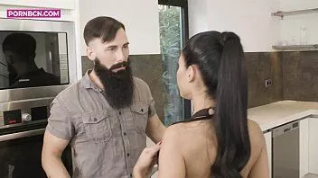 play Für Frauen (konzentriert auf Männer): Schurke, großer, muskulöser, heißer Latino-Junge mit echtem großen Schwanz, der Hardcore mit einem zierlichen Teenager fickt, von pornbcn 4k