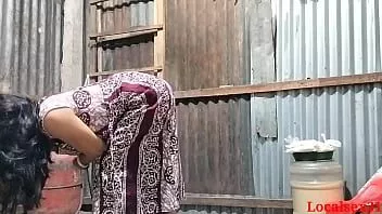 play زوجة الحديث المشاغب ليمارس الجنس مع صديق الزوج