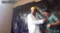 Oynat Doktor, Hastanın Hastanın Güvenini Altından Söker Milf Puss
