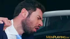 Reproducir Mecánico guapo se llena en audición chupada