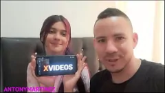 play Encuentro lesbiano caliente: la nena de 18 años folla el novio del mejor amigo