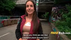 चलाएँ मेरे पतले किशोर दोस्त एक सींग वाले 18yo से एक खूबसूरत blowjob के लिए भुगतान करते हैं
