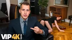 Putar BERBURU4K. Si Rambut Merah Lottie Magne Kalah Taruhan dan Berakhir dalam Pertandingan Catur Suami Yg Istrinya Tdk Setia dengan Pemburunya