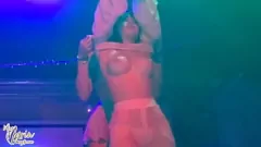 Jouer Action lesbienne torride dans le club échangiste de Guadalajara avec Mia Marin et Yamileth Ramirez