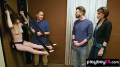 Odtwórz Zobacz, jak seksowna, chuda brunetka-amatorka Nikki robi niesamowitego loda twardemu kutasowi swojego związanego chłopaka